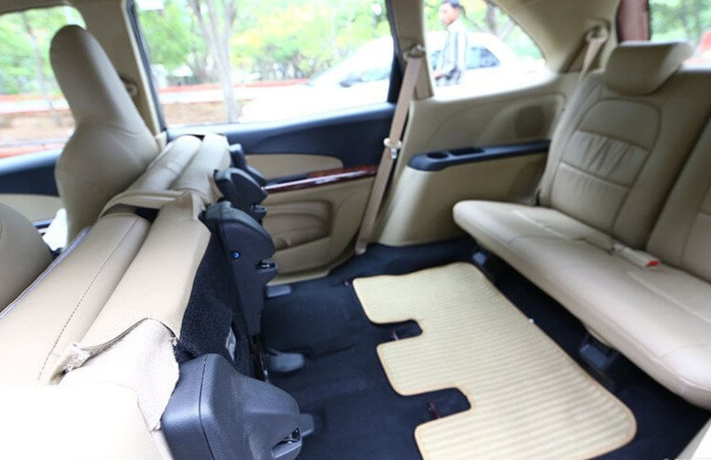 HONDA MOBILIO 7 SEATER OR SIMILAR (2)